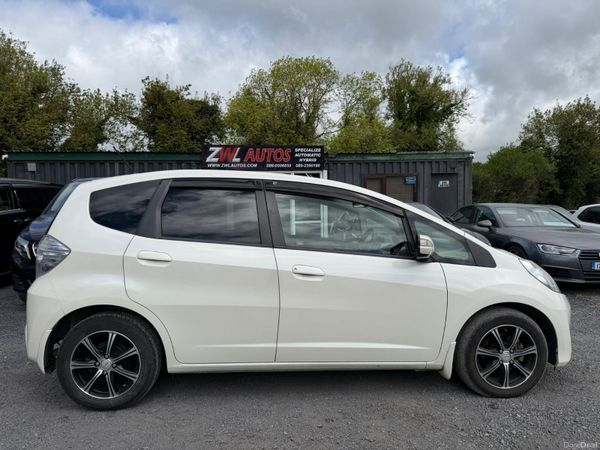 11 HONDA FIT HYBRID 1.3 387442241