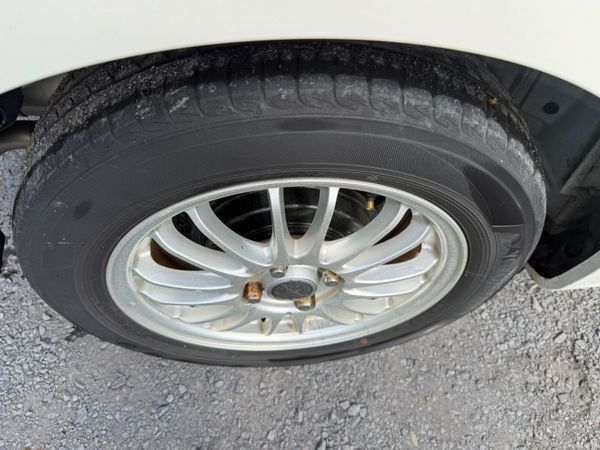 13 HONDA FIT LEATHER SEATS HYBRID 387442343