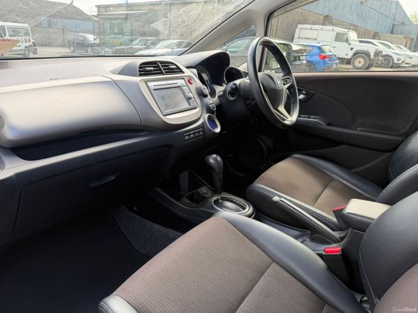 13 HONDA FIT LEATHER SEATS HYBRID 387442359