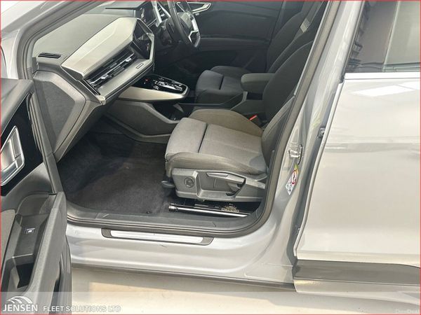 Audi Q4 e-tron 40 Sport SUV w/ Extras Larger Range 387444497