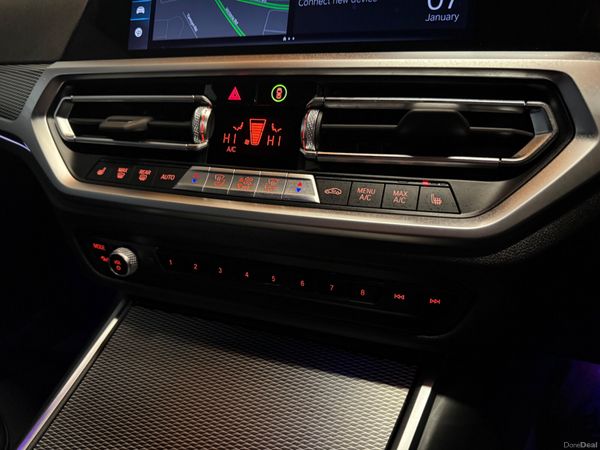 221 BMW 330E M-Sport Touring 387446525