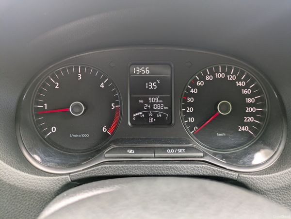 Volkswagen Polo  Trendline 2012 NEW NCT 05/27 387448553