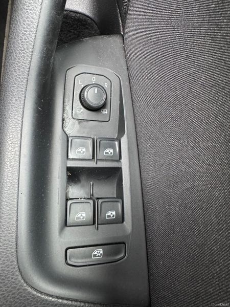 Volkswagen Passat 2017 387449195