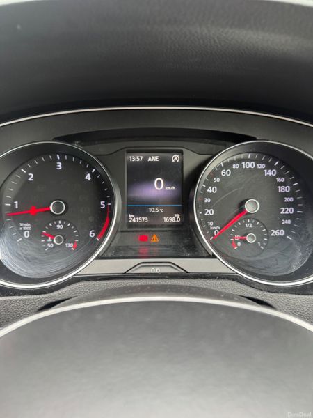 Volkswagen Passat 2017 387449199
