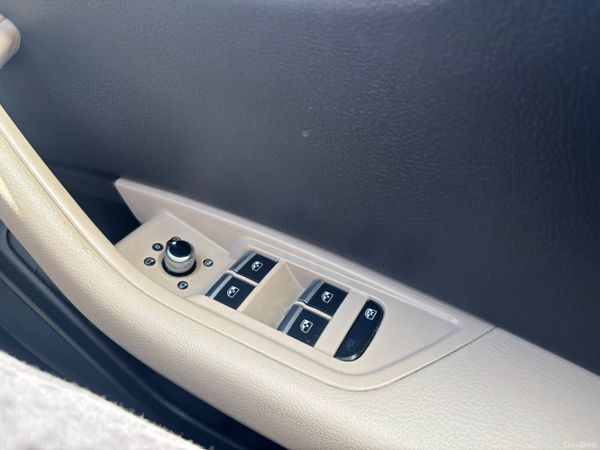 2017 AUDI A4 AVANT AUTO CREAM LEATHER 387453043
