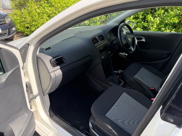 Volkswagen Polo 2014 Low KM 387578471