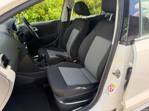 Volkswagen Polo 2014 Low KM 387578473
