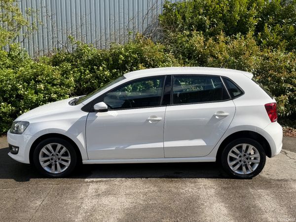 Volkswagen Polo 2014 Low KM 387578435