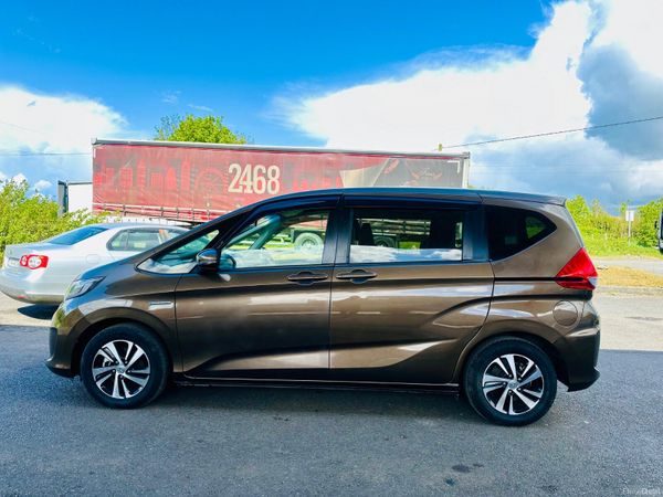 HONDA FREED 2017 1.5L Petrol Hybrid Automatic 387579795