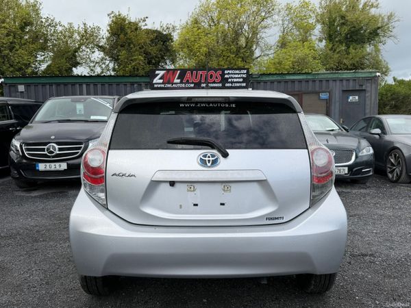 13 TOYOTA AQUA 1.5 HYBRID 387581083