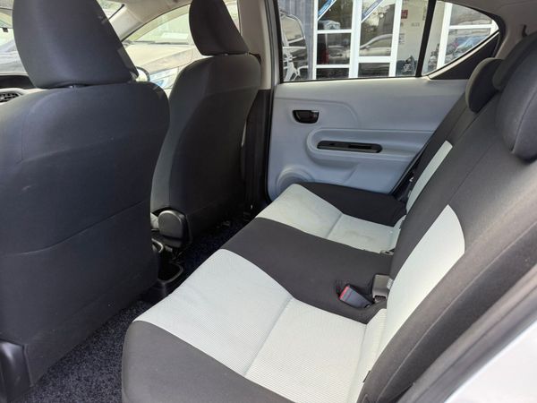 13 TOYOTA AQUA 1.5 HYBRID 387581129