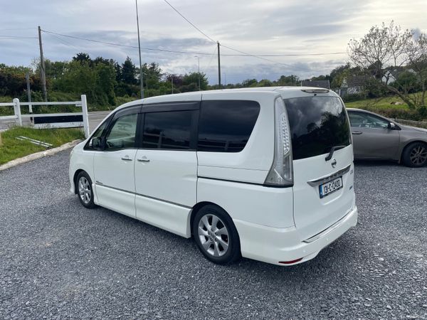 Nissan Serena 2013 hybrid 8 seater 387591383