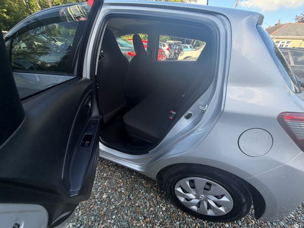 Toyota Vitz 2018 387598731
