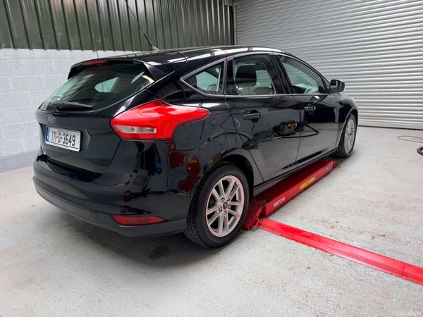 Ford Focus 2017 387685051