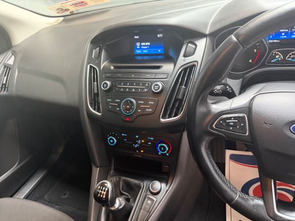 Ford Focus 2017 387685063