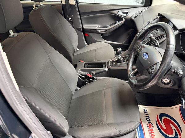 Ford Focus 2017 387685065