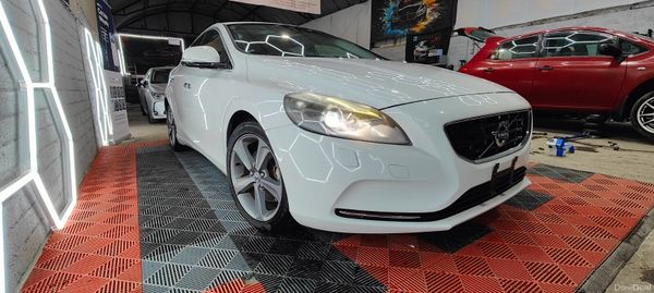 2013 Volvo V40 1.6 Petrol Automatic 387685257