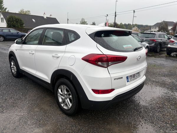 2017 Hyundai Tucson  1.7 387688387