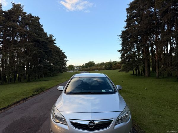 Opel Astra 2011 Diesel 387689183