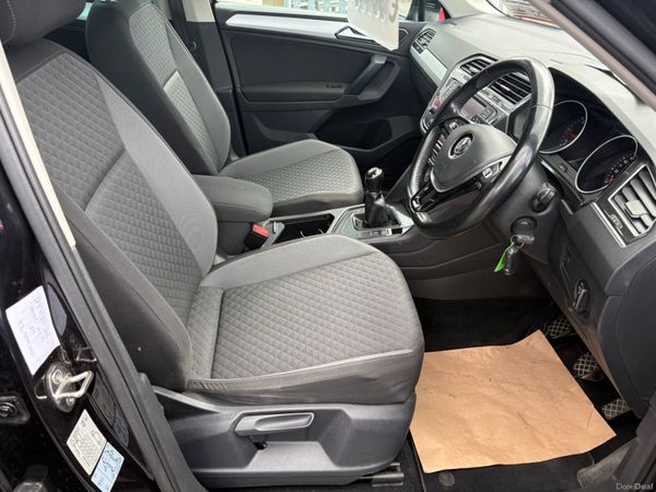 Volkswagen Tiguan 2.0tdi SE 387690517