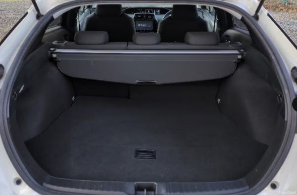172- Toyota Prius 1.8 Petrol Hybrid 387690963