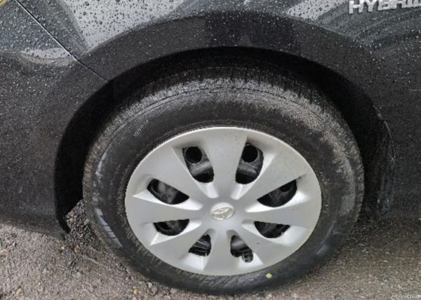 172- Toyota Prius 1.8 Petrol Hybrid 387690965