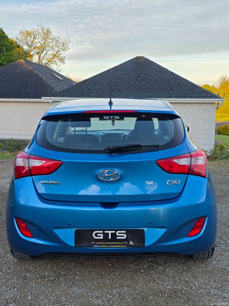 Hyundai i30 2016 387621735