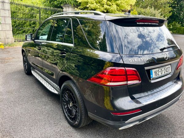 162  Mercedes-Benz GLE 250d Auto – Luxury SUV 387638363