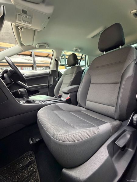 2019 (192) VW Golf 2.0 Diesel - Automatic! 387754387