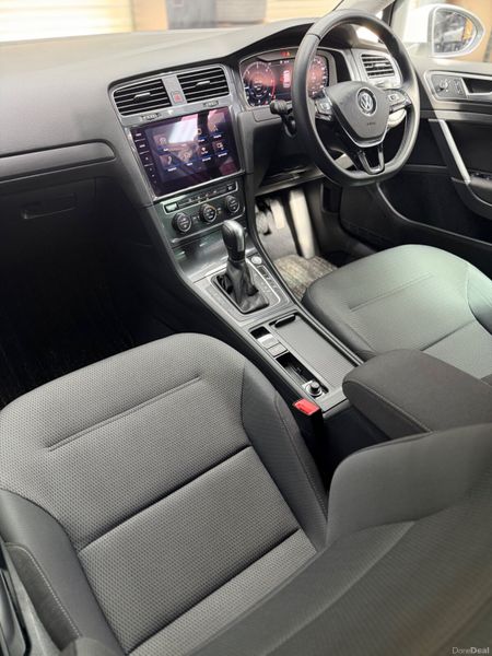 2019 (192) VW Golf 2.0 Diesel - Automatic! 387754389