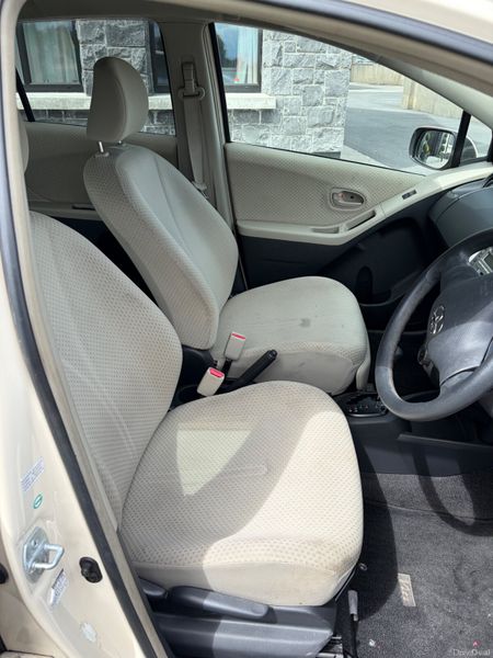 Toyota Vitz 2006 387721365
