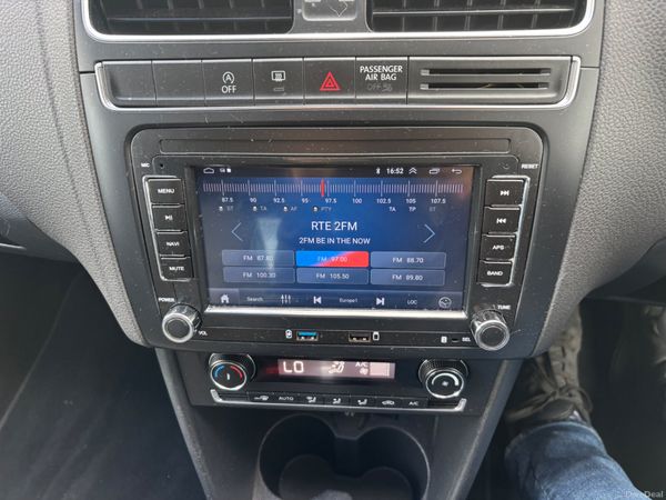 Volkswagen Polo 2016 387728955