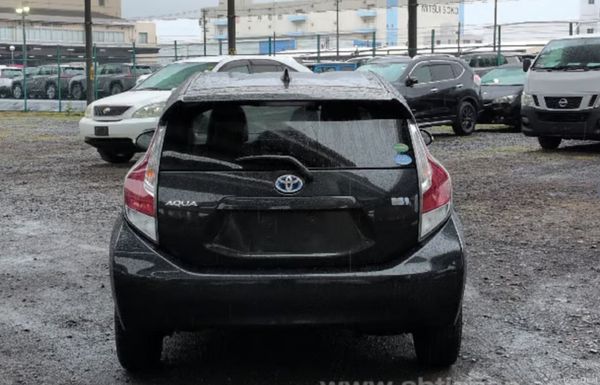 2015 Toyota Aqua 1.5 Petrol Hybrid 387731945