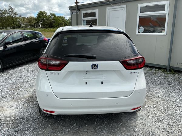 2022 HONDA FIT 1.5 PETROL HYBRID AUTO LOW KMS 387732535