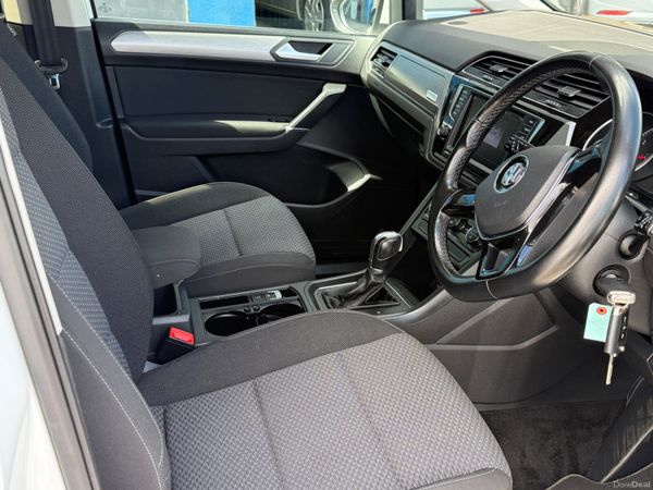 2016 Volkswagen Touran 7 seater Automatic 387843593