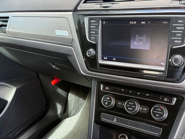2016 Volkswagen Touran 7 seater Automatic 387843597