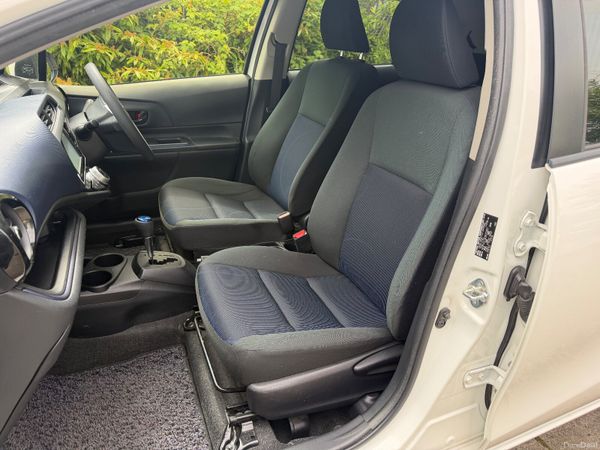 Toyota Aqua 2015 Hybrid 387844821