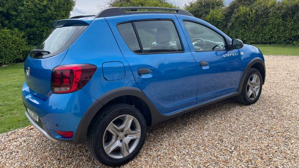 Dacia Sandero Stepway 2017 387859055