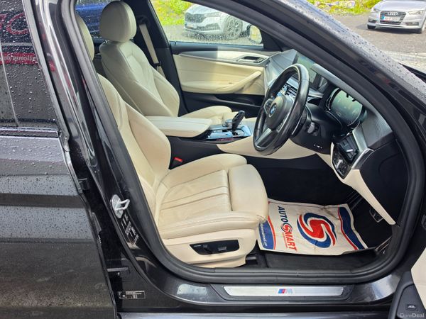 BMW 5-Series 2018 M- SPORT 387978647