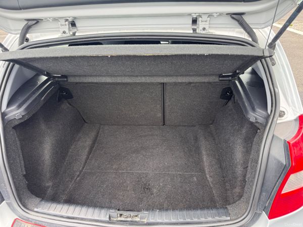 BMW 1-Series 2006 387936503