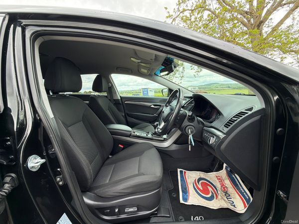 Hyundai i40 2017 comfort plus Low Mileage 388046847
