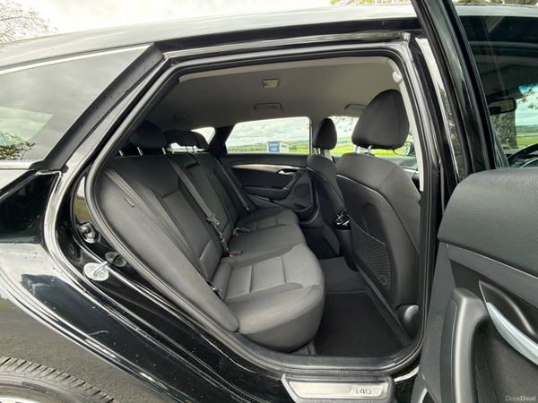 Hyundai i40 2017 comfort plus Low Mileage 388046849