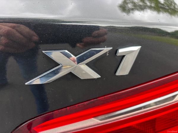 BMW X1 2018 388055413
