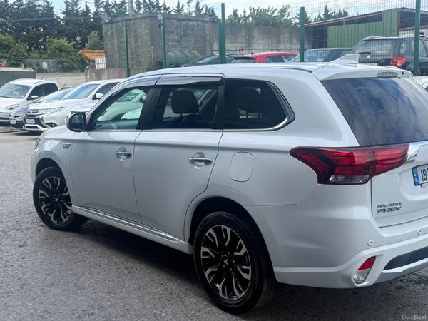 2018 Mitsubishi Oulander Phev G / Premium Package 388075033