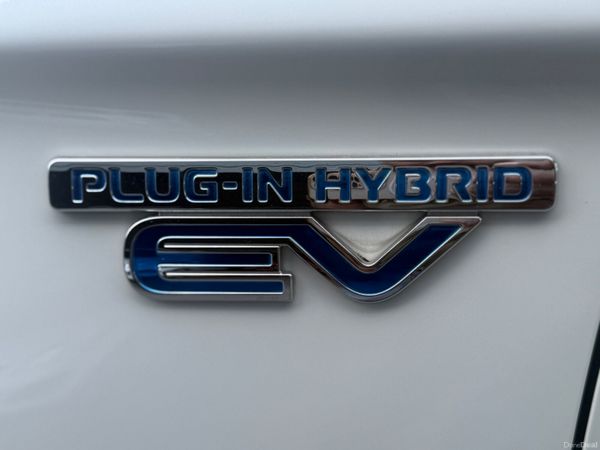 2018 Mitsubishi Oulander Phev G / Premium Package 388075039