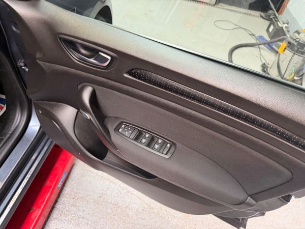2019 RENAULT MEGANE 388095253