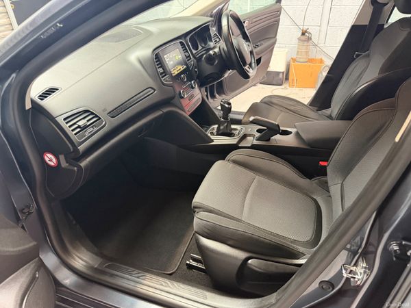 2019 RENAULT MEGANE 388095261