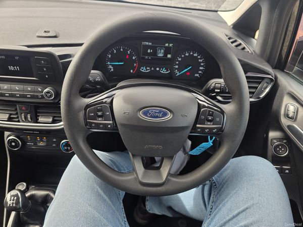 Ford Fiesta 2018 388013133