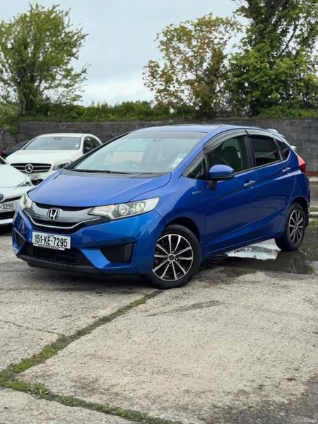 Honda Fit 1.5 Hybrid Auto 76000kms 2015 388143857