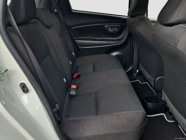 2019 TOYOTA VITZ 1.5 PETROL HYBRID AUTO *FINANCE* 388144347